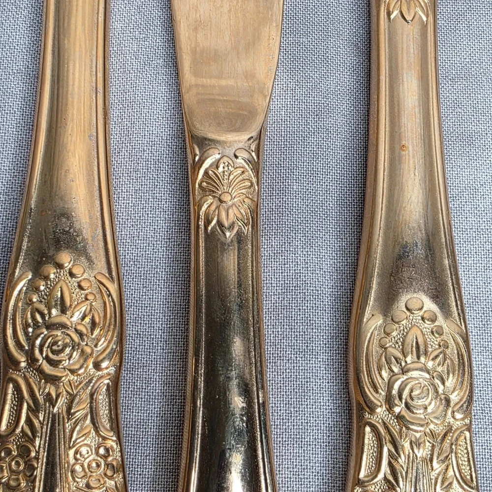 (X8) Hanford Forge Princeton Gold Electroplate Dinner Knives 8.5